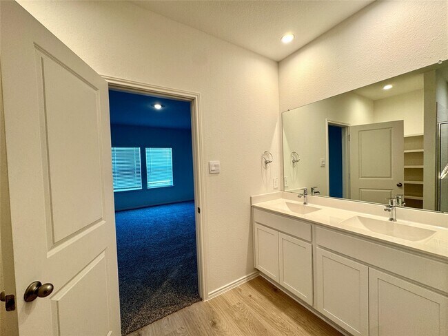 Building Photo - 1606 Cedar Pointe Ct