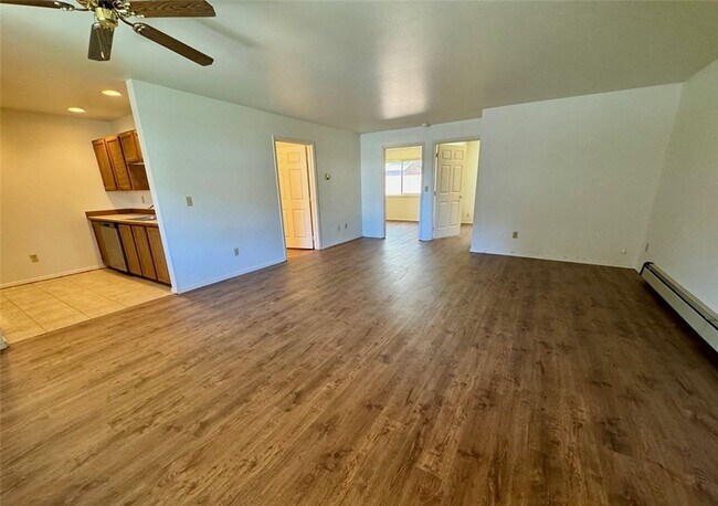 Building Photo - Gorgeous 2-Bedroom, 1-Bathroom Condo for Rent
