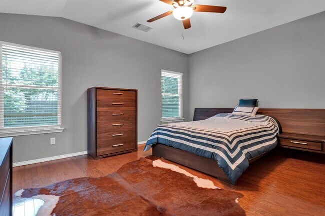 Building Photo - 3339 Rod Carew Dr