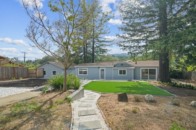 Building Photo - 789 Cañada Rd
