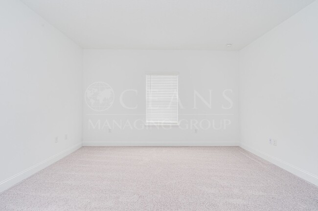 Building Photo - NEWER 4 Bedroom 3 Bath Home in Halifax Pla...