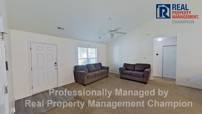 Building Photo - 3 BD/ 2.5 BA Home with Bonus Room, Attache...