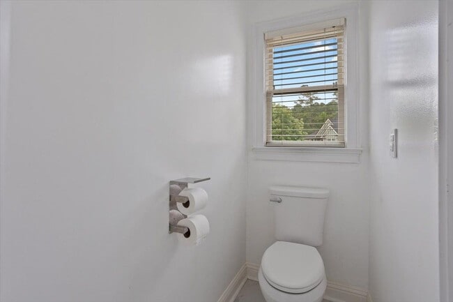 Building Photo - 265 Lily Cove Dr