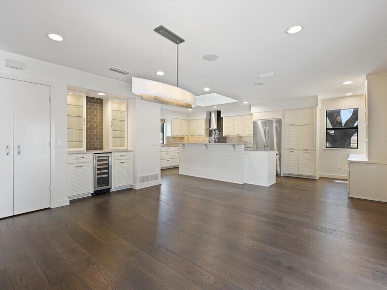 Building Photo - 6801 Winding Rose Trl