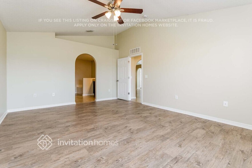 Building Photo - 5399 Dornich Dr