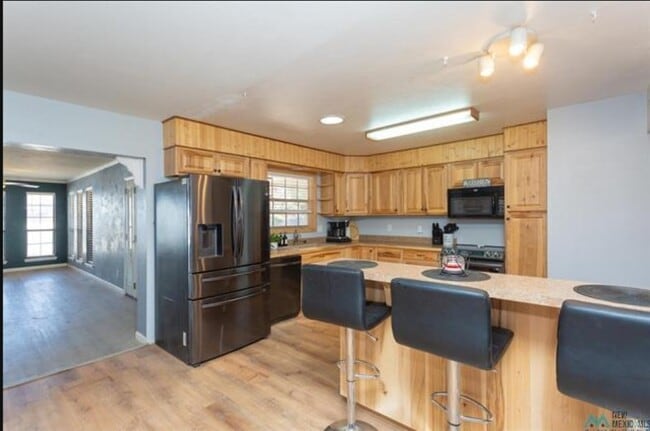 Building Photo - 1403 W Bonita Dr