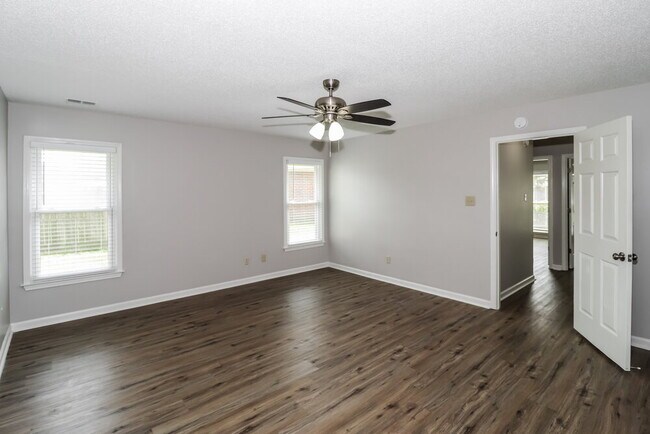 Building Photo - 1582 Wind River Cir E