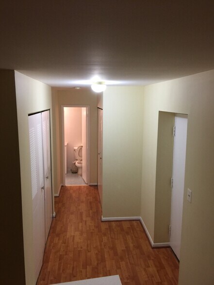 Building Photo - 6145 Leesburg Pike