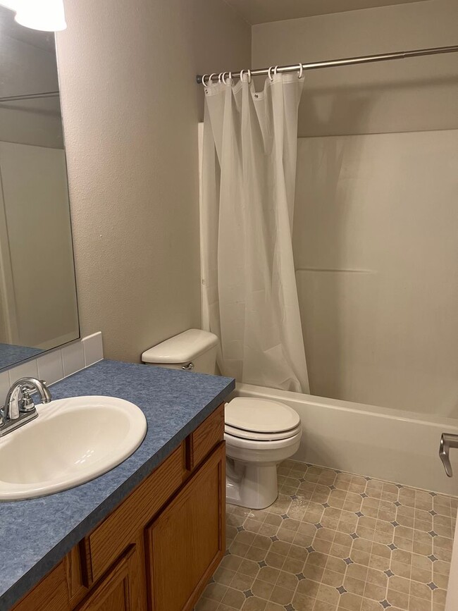 Building Photo - 230 E Harrison St