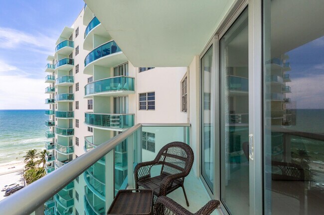 Building Photo - 3901 S Ocean Dr