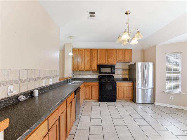 Building Photo - 464 Bass Rd