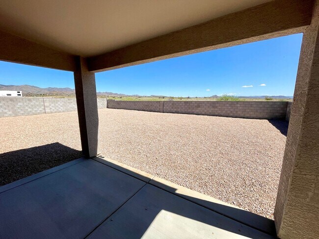 Building Photo - New 2024 Built 3 Bedroom Home with Beautif...