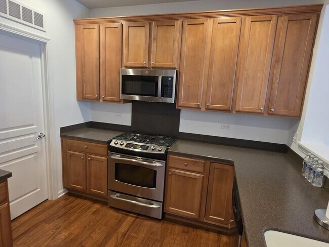 Building Photo - 2772 Cascade Falls Cir