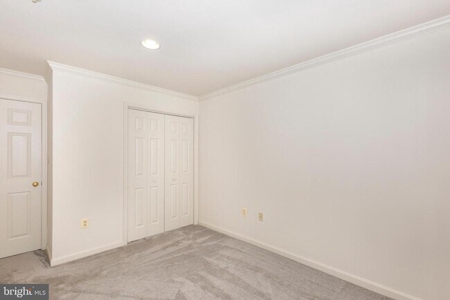 Building Photo - 3815 Sunnyfield Ct