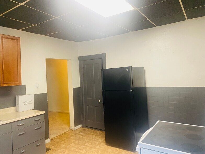 Building Photo - 336 Christian Ave