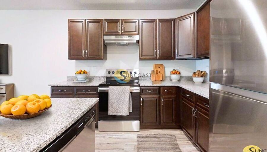 Building Photo - 1 Rosecroft Ln