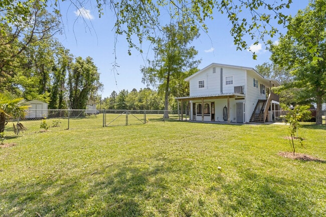 Building Photo - 312 Water St