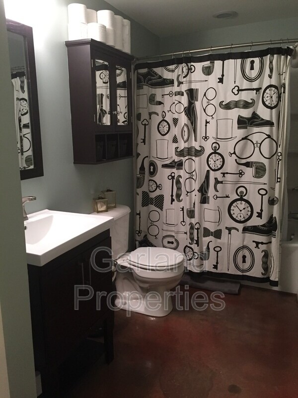 Building Photo - 425 Campbell Ave SW