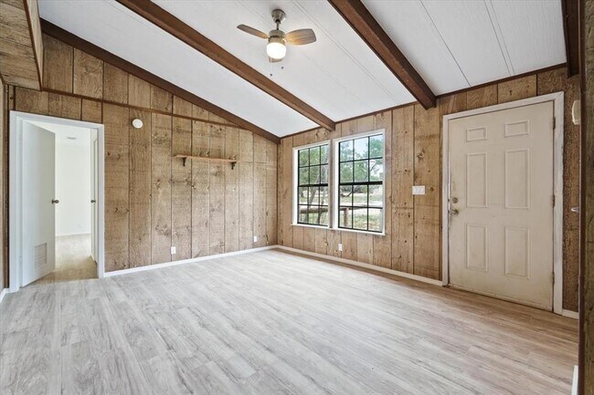 Building Photo - 23393 Nameless Rd