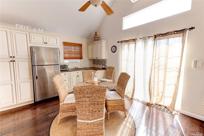 Building Photo - 67 Vermont St