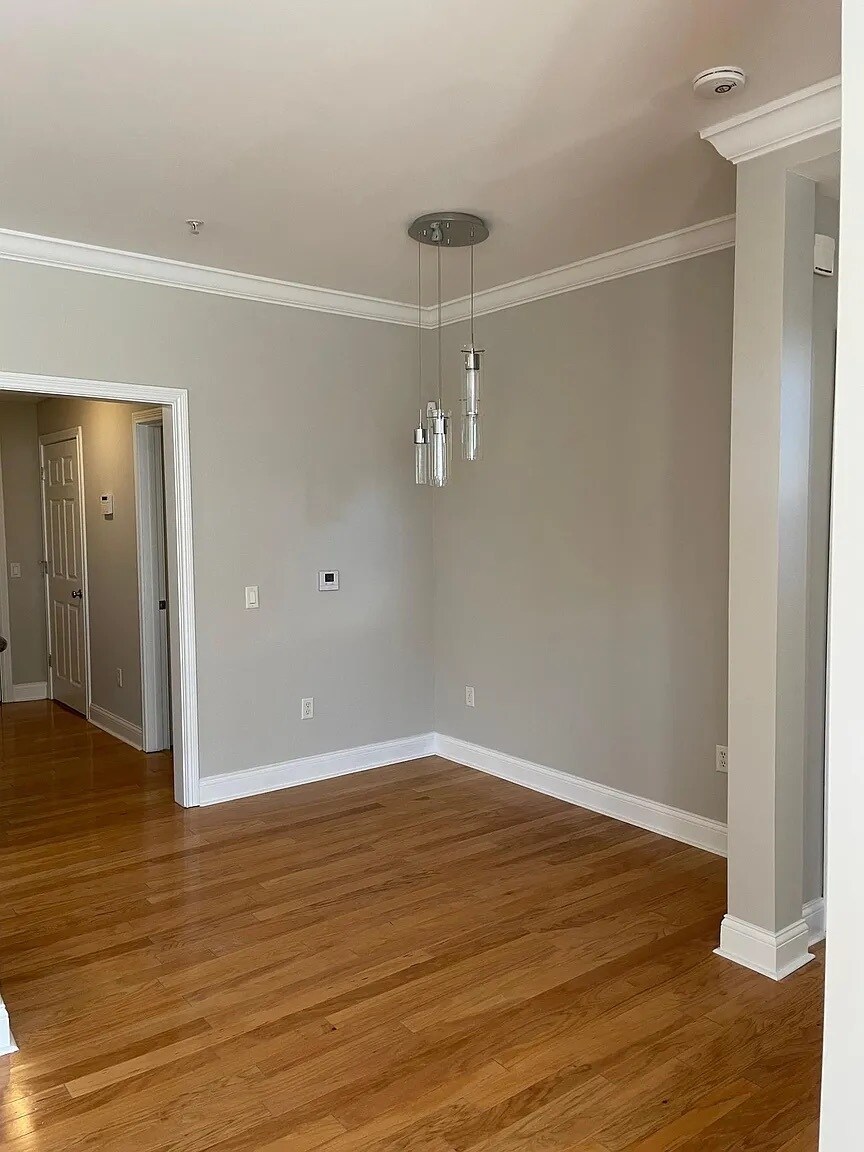 Building Photo - 214 Stetson St