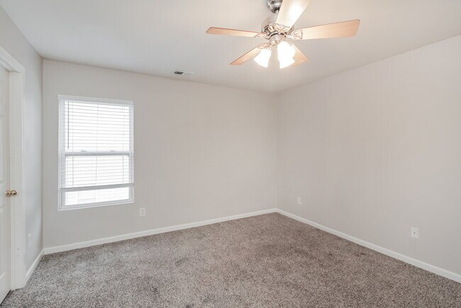 Building Photo - 6510 Blackwood Ln