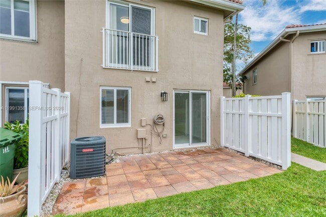 Building Photo - 164 Riviera Cir