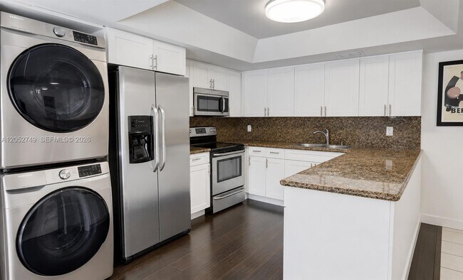Building Photo - 6790 SW 54th St