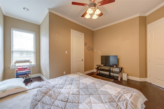 Building Photo - 5942 Sagamore Bay Ln