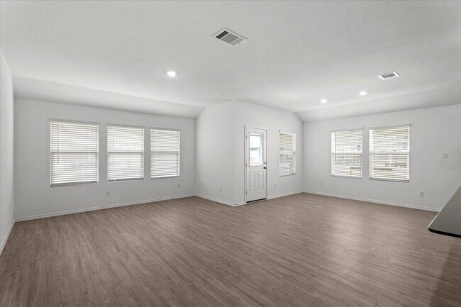 Building Photo - 300 Jeffers