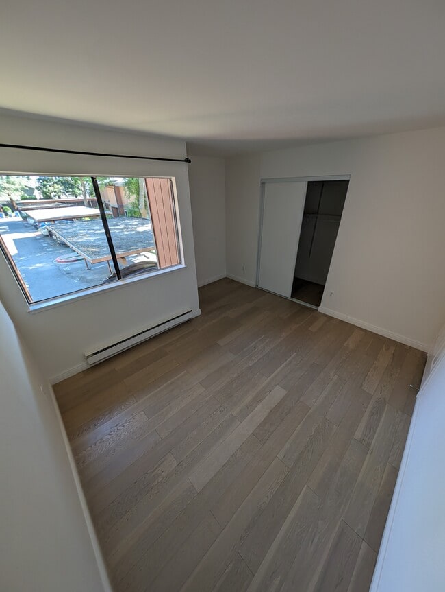 Building Photo - 38627 Cherry Ln