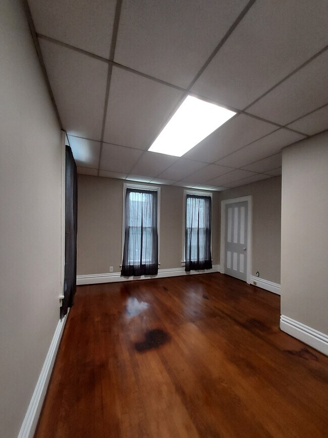Building Photo - 292 Hudson Ave