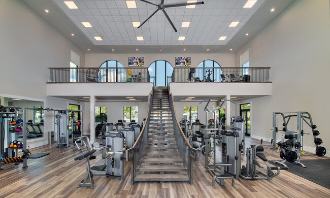 Fitness Center - 17576 Kinzie Ln