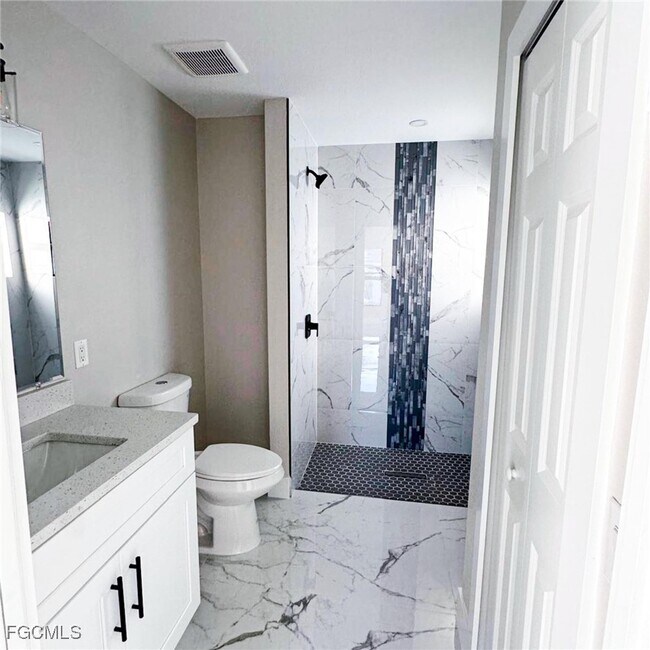 Building Photo - 1578 Gretchen Ave S