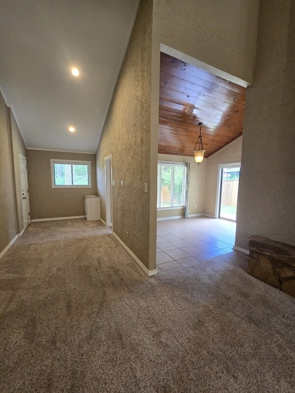 Building Photo - 1822 Northwood Ct