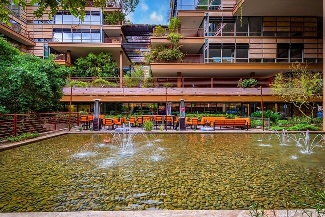 Building Photo - 7147 E Rancho Vista Dr