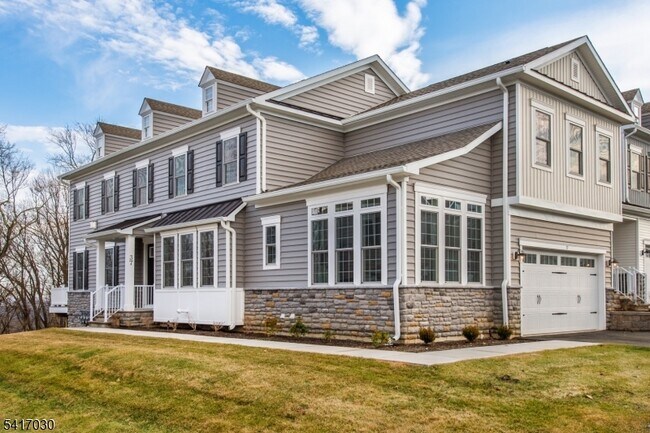 Building Photo - 37 Hillandale Dr