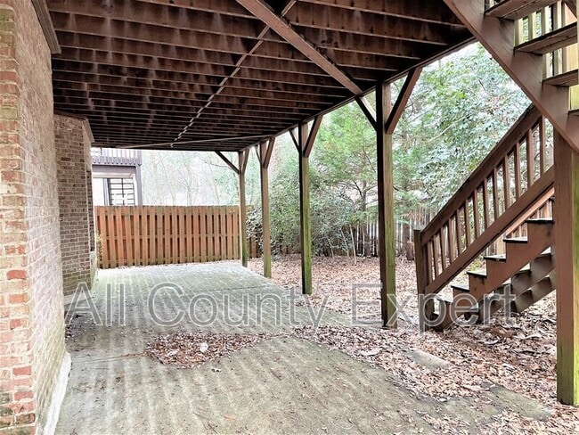Building Photo - 895 Lenox Rd NE