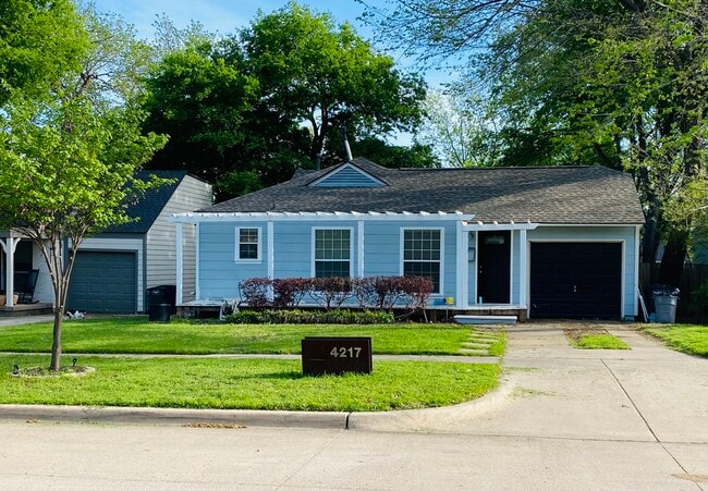 Building Photo - 4217 Donnelly Ave