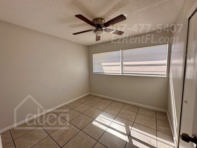 Building Photo - 411 Gilman Cir