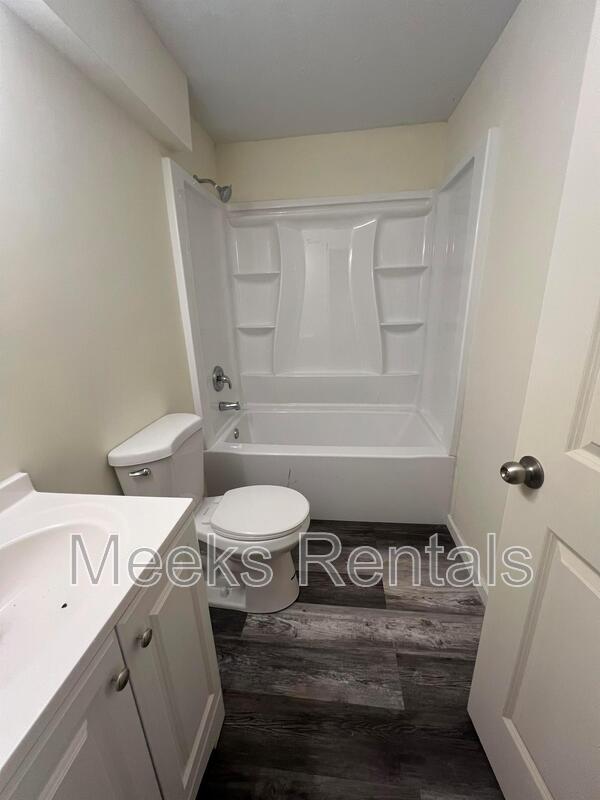 Building Photo - 74 Maple Ln