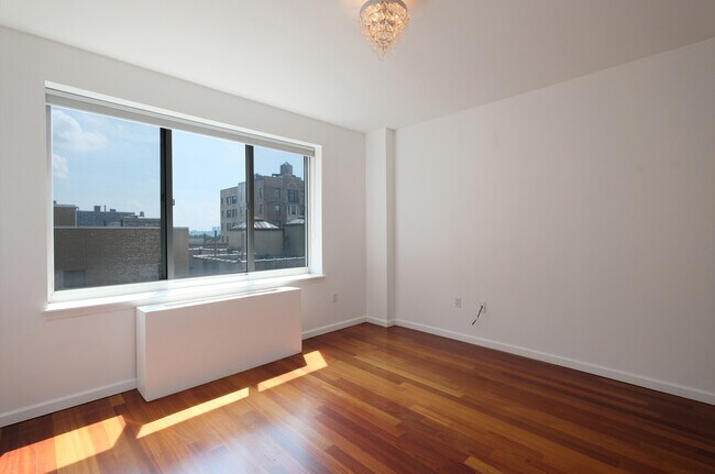 Building Photo - 603 W 148th St