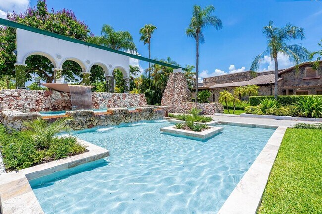 Building Photo - 18081 Biscayne Blvd