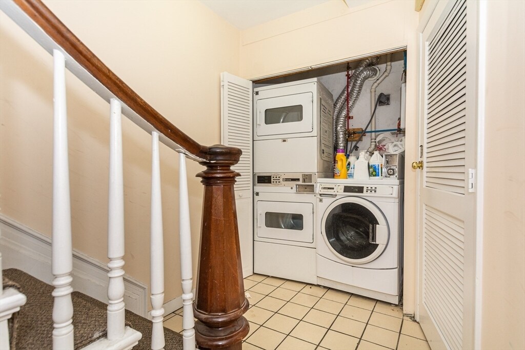 Building Photo - 78 W Concord St