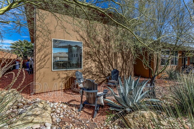 Building Photo - 2823 Kenzies Way