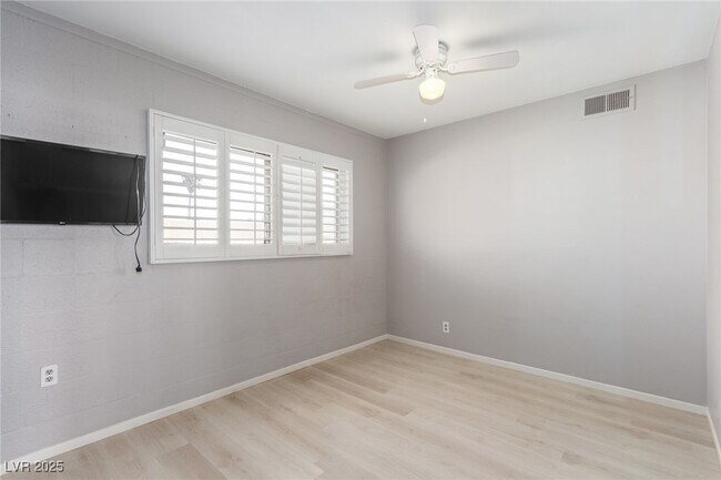 Building Photo - 505 Vincent Way