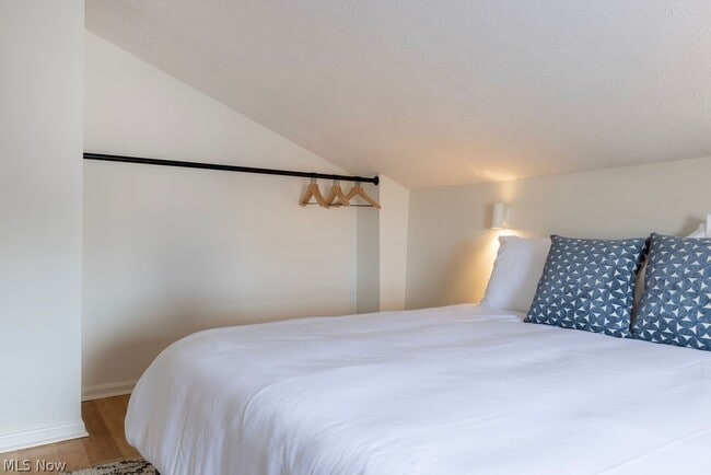 Building Photo - 4210 Clinton Ave