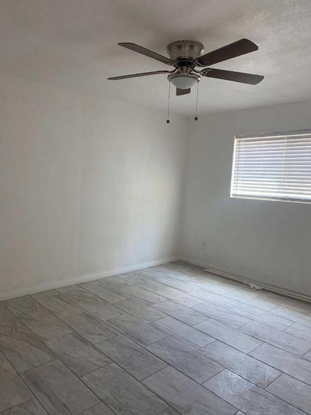 Building Photo - 594 Graves Ave