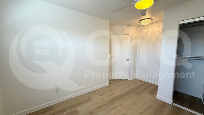 Building Photo - 12609 W Colter St