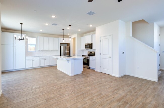 Building Photo - 1527 Foxhill Ln